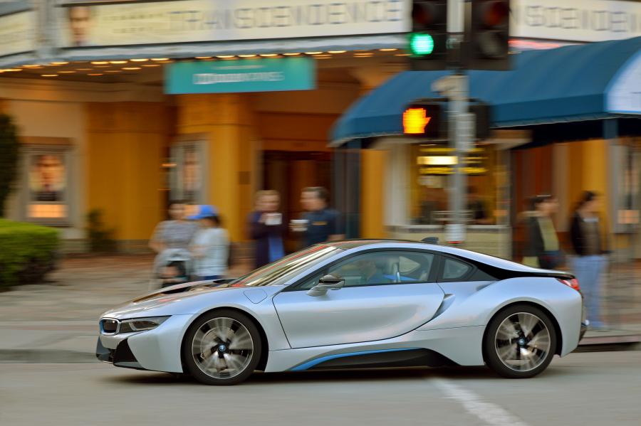  BMW i8 2014 года  (фото 65 из 180)
